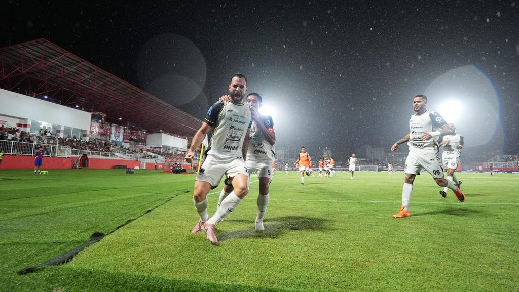 Reposisi Jordi di Persija: Bek Garang Disulap Jadi Gelandang Andalan