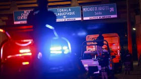 FOTO: Meksiko Rusuh usai Bos Kartel Tewas, 10 Ribu Tentara Dikerahkan