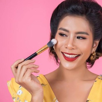 Kenalan dengan Overtone, Warna Permukaan Kulit yang Harus Kamu Ketahui