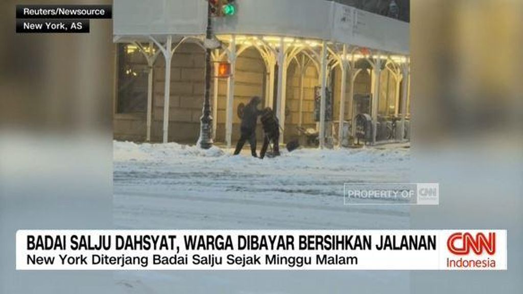VIDEO: Badai Salju Dahsyat, Warga Dibayar Bersihkan Jalanan