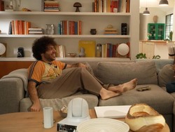 Fans Minta Selena Gomez Ceraikan Benny Blanco gegara Aksi Kentut Sembarangan