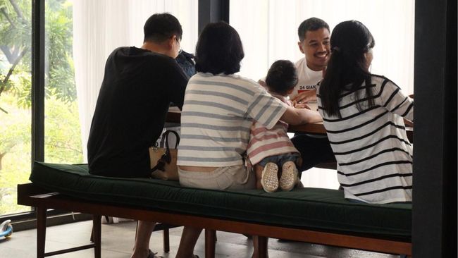 GROVE at CIBIS hadirkan suasana Ramadan hangat di Jakarta dengan bazar kuliner, kegiatan sosial, dan refleksi. Nikmati Iftar Market dan kolaborasi lifestyle!