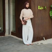 Get The Look: Inspirasi Outfit Bukber Nuansa Earth Tone ala Ratu Anditya