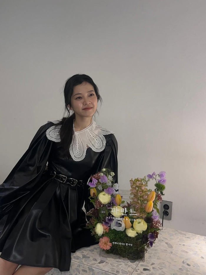 Selain akting, aktris cantik ini juga memiliki passion di bidang musik dan fotografi lho, Beauties./ Foto: instagram.com/actress_asung