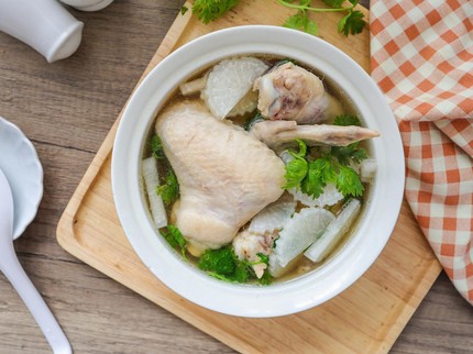 5 Resep Ayam Berkuah Bening yang Segar dan Simple Dibuat