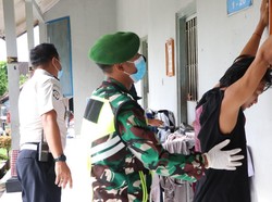 Sidak Lapas Karangasem, Petugas Temukan Ponsel-Sajam di Dalam Blok Napi