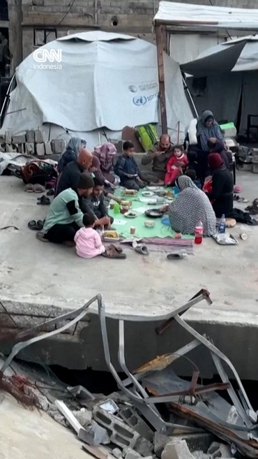 Kala Warga Gaza Buka Puasa di Reruntuhan Rumah Imbas Agresi Israel