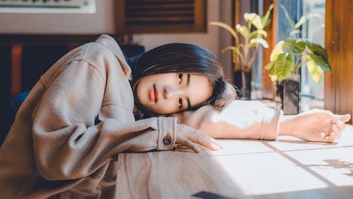 4 Zodiak yang Pandai Menyimpan Rahasia, Tipe yang Bisa Kamu Percaya