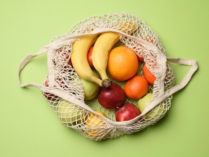 Apakah Bayi Usia 5-6 Bulan Boleh Makan Semua Jenis Buah?