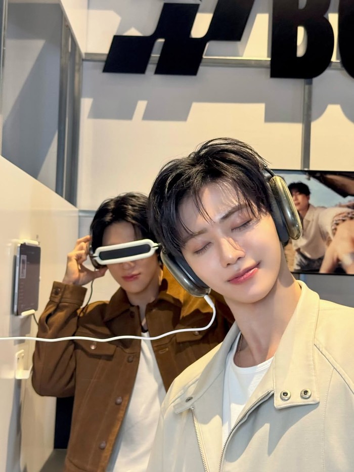 Diberi nama NCT JNJM, duo tersebut resmi debut pada Senin, (23/2) dengan mini album pertama bertajuk &lsquo;BOTH SIDES&rsquo; yang terdiri dari enam lagu, termasuk &lsquo;I.D.O.L.&rsquo;, &lsquo;What It Is&rsquo;, dan lead single, &lsquo;BOTH SIDES&rsquo;. / Foto: instagram.com/nct