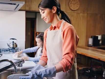 11 Ciri Kepribadian Orang yang Langsung Cuci dan Rapikan Dapur saat Masak