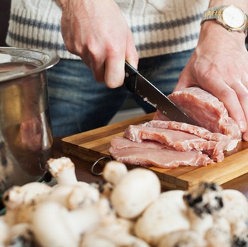 4 Cara Memasak Daging Empuk Tanpa Presto, Bikin Sajian Lebaran Lebih Enak!