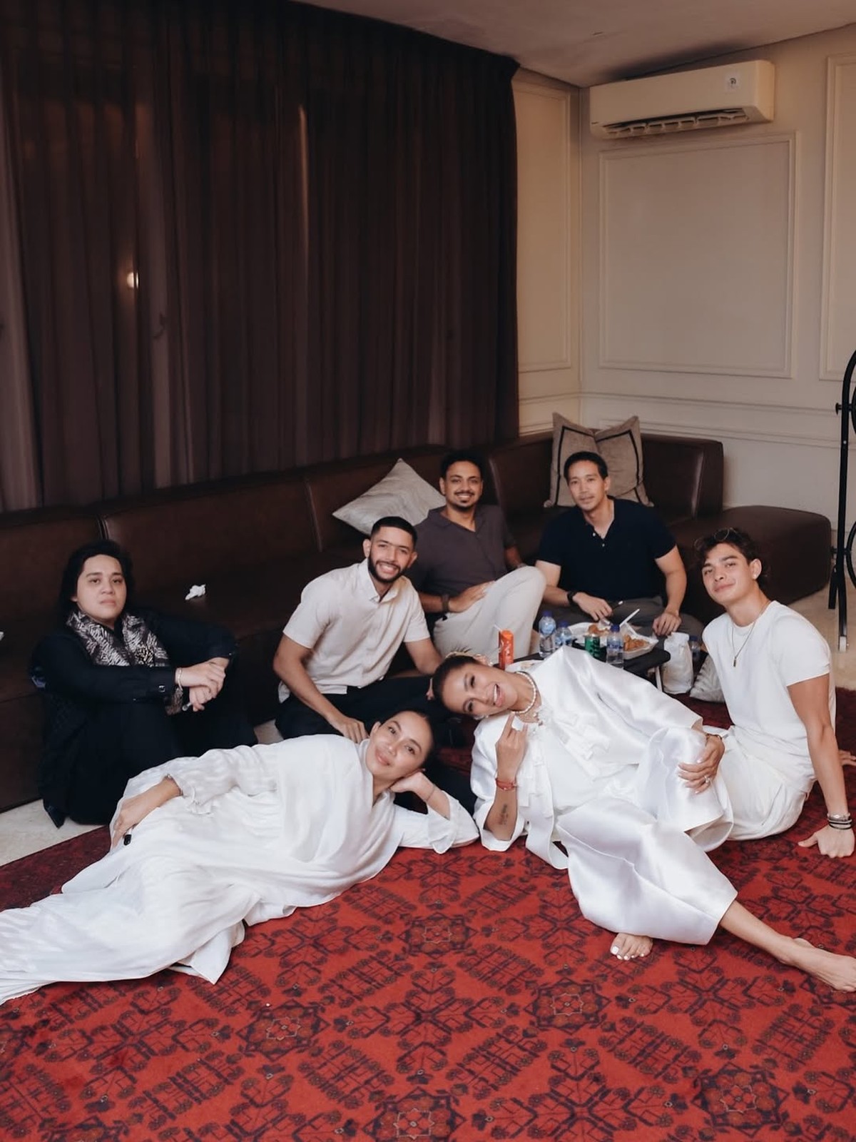 Olla Ramlan dan kekasih bukber