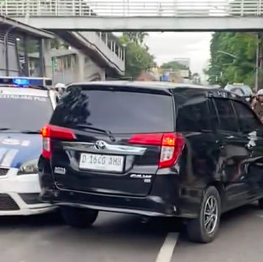Siapa Wanita yang Ada di Mobil Ugal-ugalan di Jakpus?