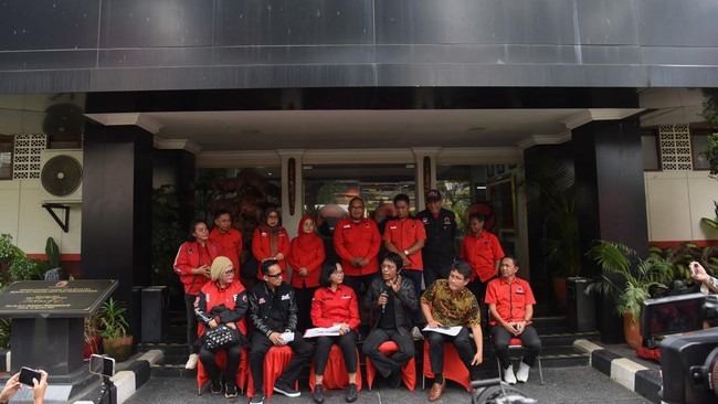 PDI Perjuangan (PDIP) melarang kadernya memanfaatkan program makan bergizi gratis (MBG) untuk mencari keuntungan finansial atau bentuk manfaat material lainnya.