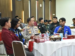 Polisi Duduk Bareng Ormek dan BEM Wujudkan Jogo Gresik Selama Ramadan