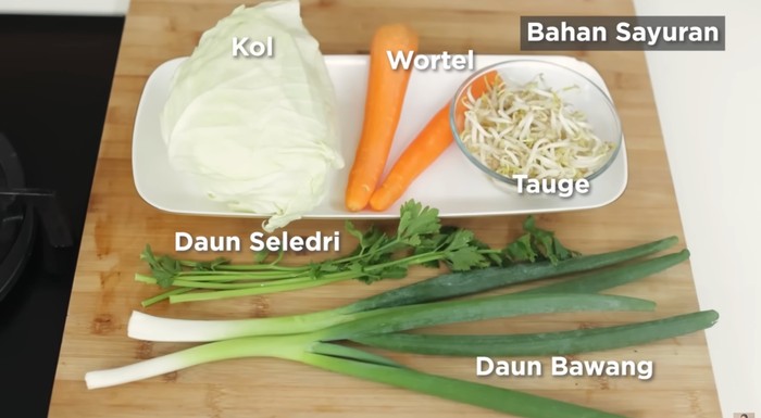 Resep bakwan sayur krispi ala Chef Devina Hermawan yang pas untuk sajian berbuka puasa