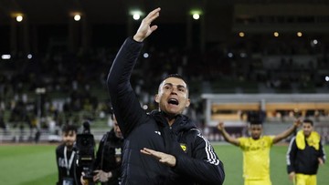 Berita Panas dari Dunia Sport CNN : Cetak Gol ke-965, Ronaldo Tak Lakukan 'Siu' dan Pilih 'Slam Dunk'