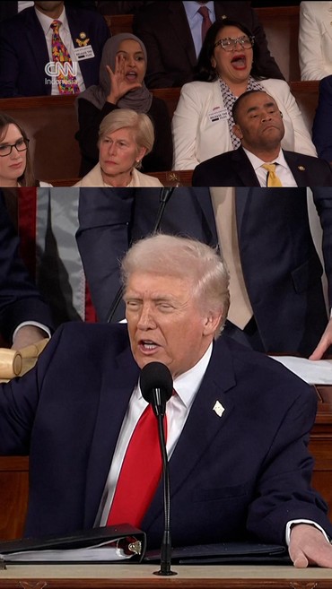 Momen Trump Minta Deportasi Anggota Kongres Ilhan Omar-Tlaib