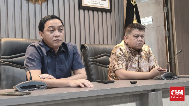 Bareskrim melakukan pemeriksaan konfrontir antara bandar narkoba Koh Erwin dan eks Kasat Resnarkoba AKP Malaungi untuk mendalami jaringan obat terlarang itu.