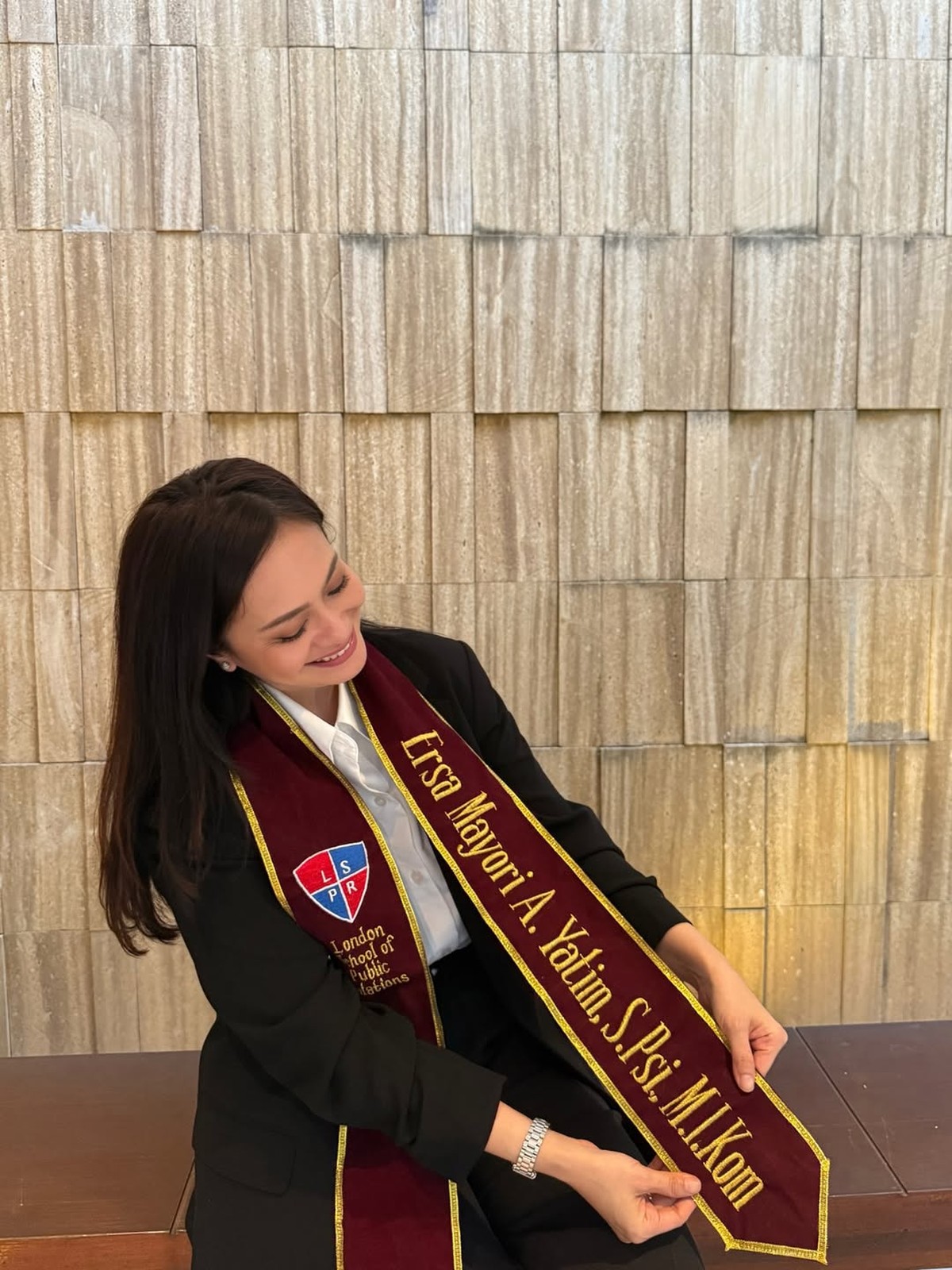 Ersa Mayori Lulus S2