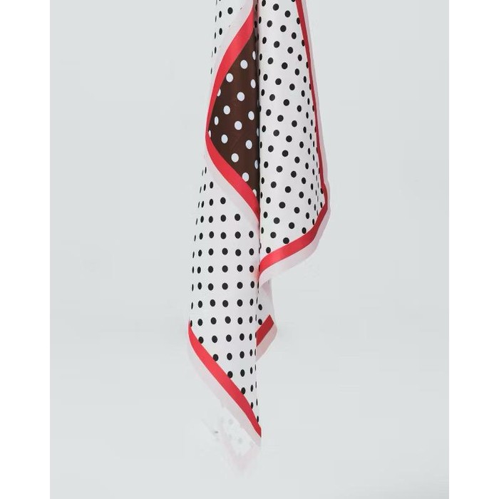 Get The Look: Inspirasi outfit ngantor yang stylish ala Lutesha