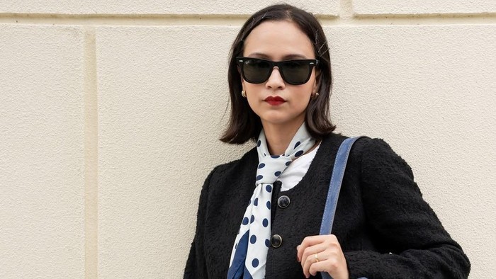 Get The Look: Ide Outfit Ngantor yang Stylish ala Lutesha