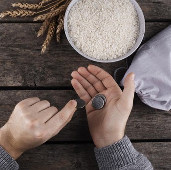 Berapa Besaran Bayar Zakat Fitrah yang Harus Dilakukan?