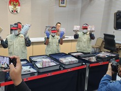 KPK Tahan Pegawai Bea Cukai Tersangka Baru Kasus Suap Impor