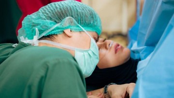 Berita Seputar Selebriti Insertlive Terkini : Selamat, Rizky Billar dan Lesti Kejora Dikaruniai Anak Ketiga