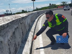 Tabrak Pembatas, Wanita Pemotor di Riau Jatuh dari Flyover 15 Meter