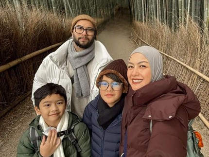 Potret Anak Sulung Revalina S Temat Curi Perhatian, Beranjak ABG dan Dipuji Berparas Tampan