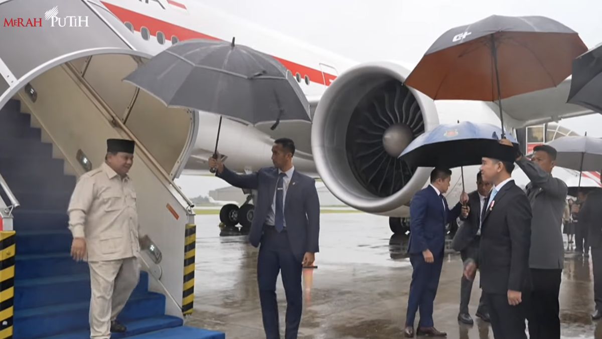 Prabowo Tiba di Tanah Air Usai ke AS, Inggris, Yordania, hingga UEA