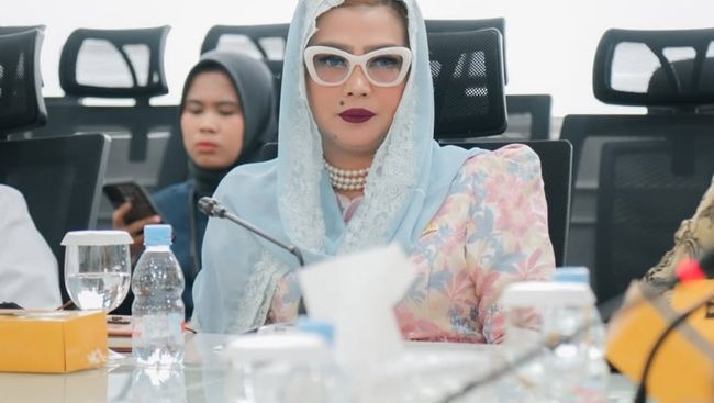 Terpopuler: Gaya Noni Belanda Sarifah hingga Pelecehan Aktris Drama China