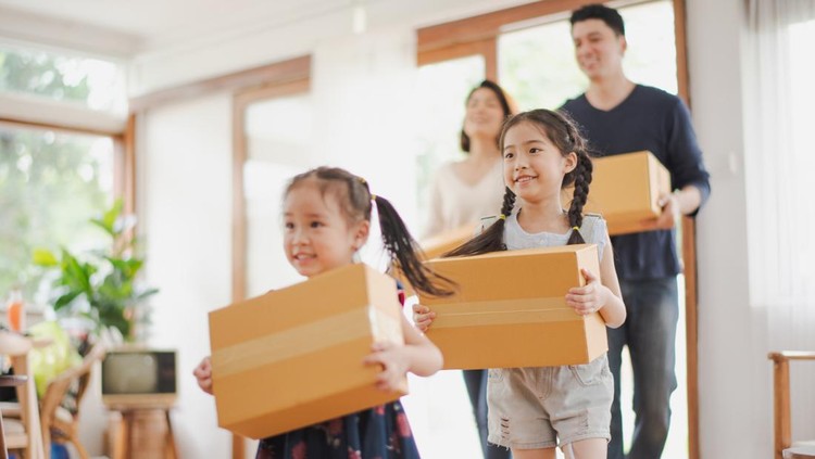 10 Ciri Kepribadian Anak yang Sering Pindah Rumah Menurut Psikolog