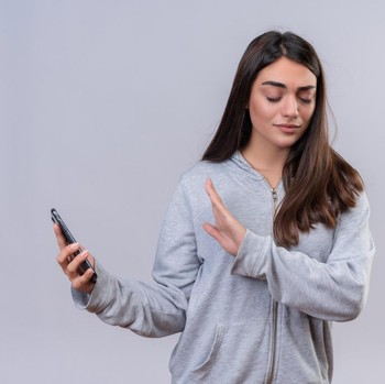 4 Ciri Kepribadian Orang yang Tidak Suka Caper di Medsos