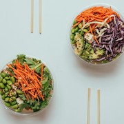 5 Tips Makan Bernutrisi dari Kebiasaan Makan Paling Sehat di Seluruh Dunia