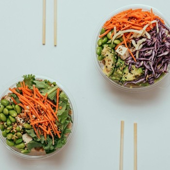 5 Tips Makan Bernutrisi dari Kebiasaan Makan Paling Sehat di Seluruh Dunia