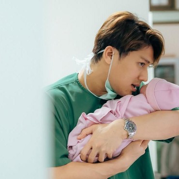 Rizky Billar Ungkap Kemungkinan Beri Unsur Liverpool di Nama Anak Ketiganya