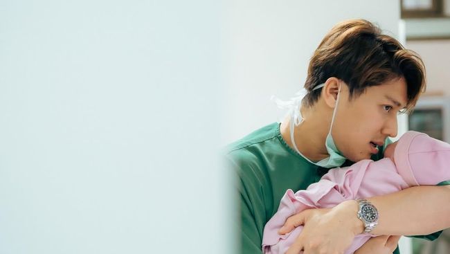 Rizky Billar Ungkap Kemungkinan Beri Unsur Liverpool di Nama Anak Ketiganya