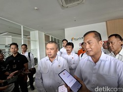 Menhub Dudy Sebut Cuaca Tak Menentu Jadi Tantangan Mudik 2026