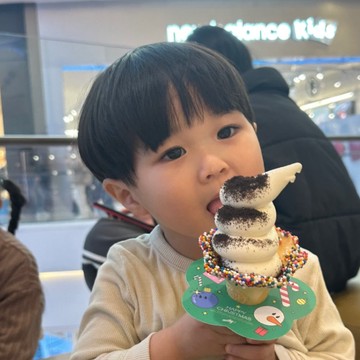 Profil Park Yoo Ho, Balita Gemas yang Curi Atensi di Drakor Our Universe