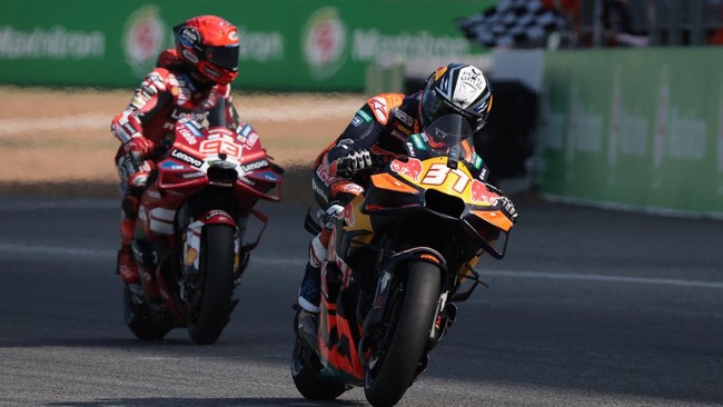 Bos Ducati Davide Tardozzi mengaku keberatan dengan hukuman penalti yang diberikan kepada Marc Marquez di Sprint Race MotoGP Thailand, Sabtu (28/2).