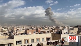 VIDEO: Israel & AS Serang Iran, Ledakan Terdengar di Teheran