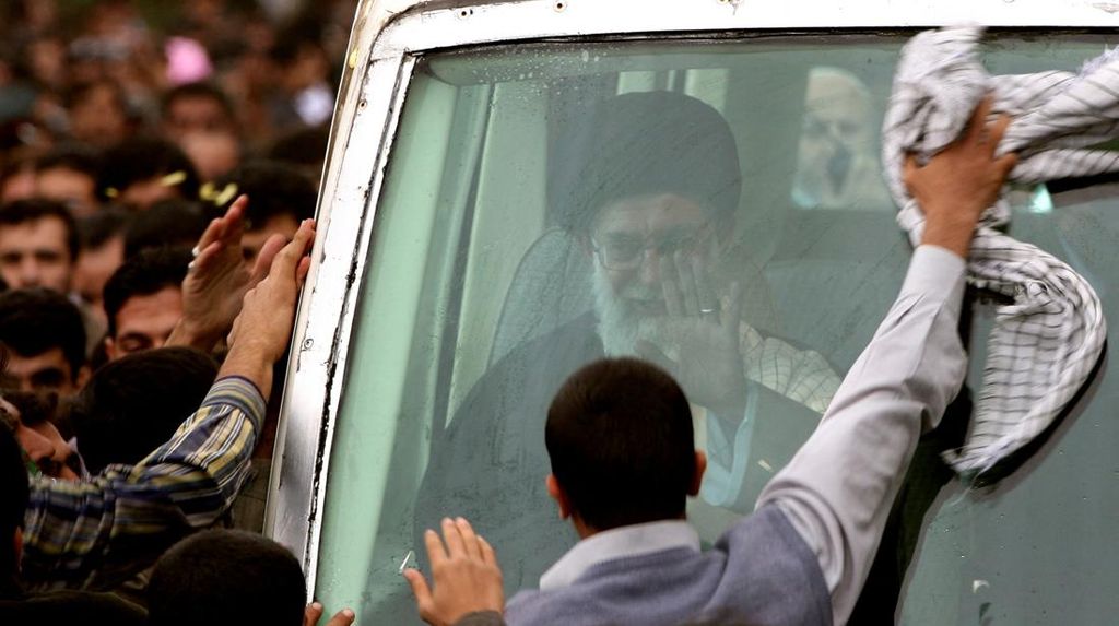 Iran Gelar Upacara Pemakaman Khamenei Malam Ini