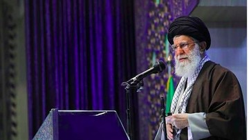 Sosok Ali Khamenei, Pemimpin Tertinggi Iran yang Tewas Dalam Serangan AS-Israel