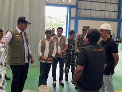 Dirut Bulog Tinjau Mitra Makloon di Maros, Dorong Pemanfaatan Sekam Padi