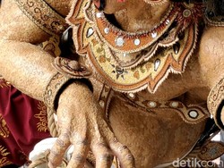 Video Tekstur Unik Kulit Ogoh-ogoh yang Dibikin dari Limbah Telur Ayam