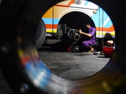 Awas Bus Bodong! Begini Cara Cek Izinnya