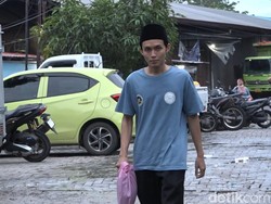 Jalan Berkah Ramzi, dari Marbot Masjid ke Dapur Gizi di Sukabumi